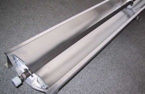 赤外線ヒーター18